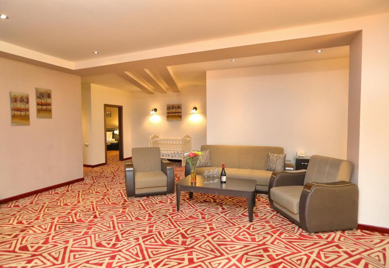 Aghveran Ararat Resort Hotel Arzakan Exterior photo