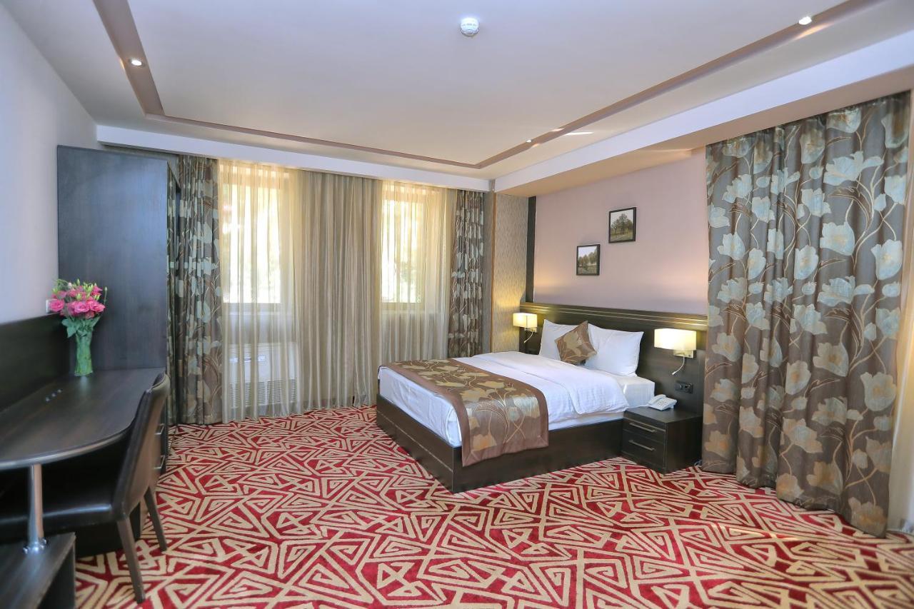 Aghveran Ararat Resort Hotel Arzakan Exterior photo